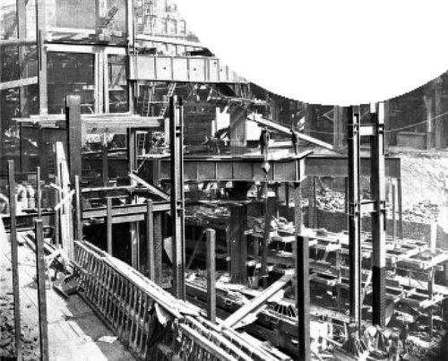 SUBWAY THROUGH NEW "TIMES" BUILDING, SHOWING INDEPENDENT CONSTRUCTION—THE WORKMEN STAND ON FLOOR GIRDERS OF SUBWAY