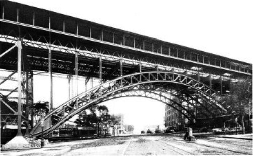 COMPLETED ARCH AT MANHATTAN STREET