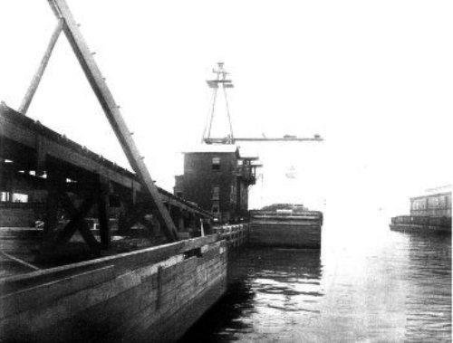 COAL UNLOADING TOWER ON WEST 58TH STREET PIER